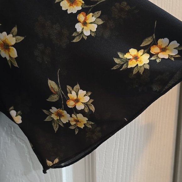 Black Floral Kimono Size M - Picture 4 of 7